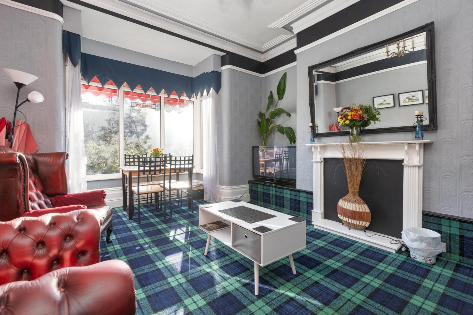 Bed and Breakfast The Fairmile Литам-Сент-Эннс Экстерьер фото