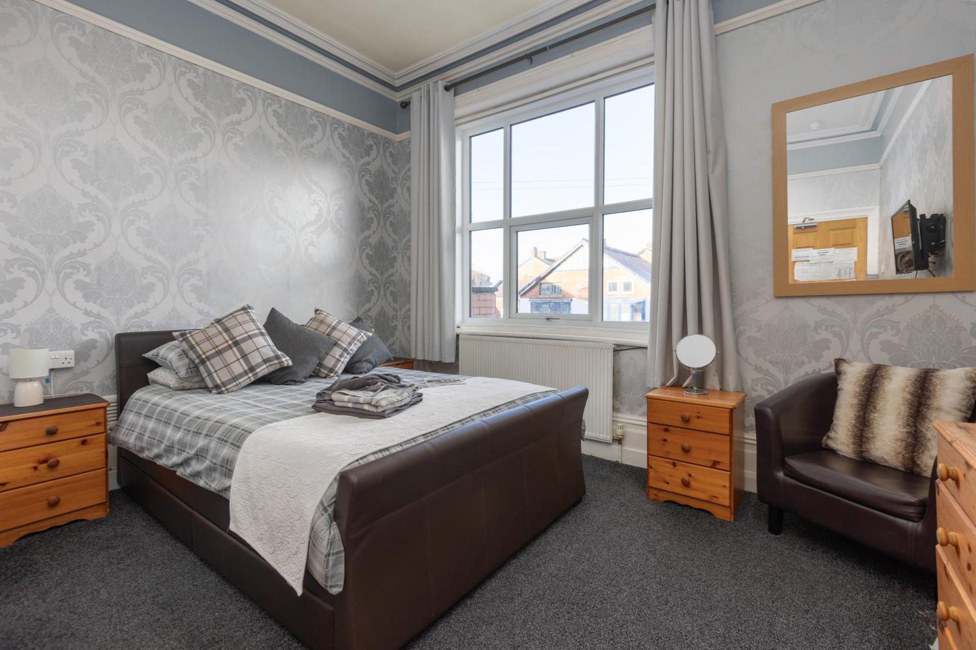 Bed and Breakfast The Fairmile Литам-Сент-Эннс Экстерьер фото